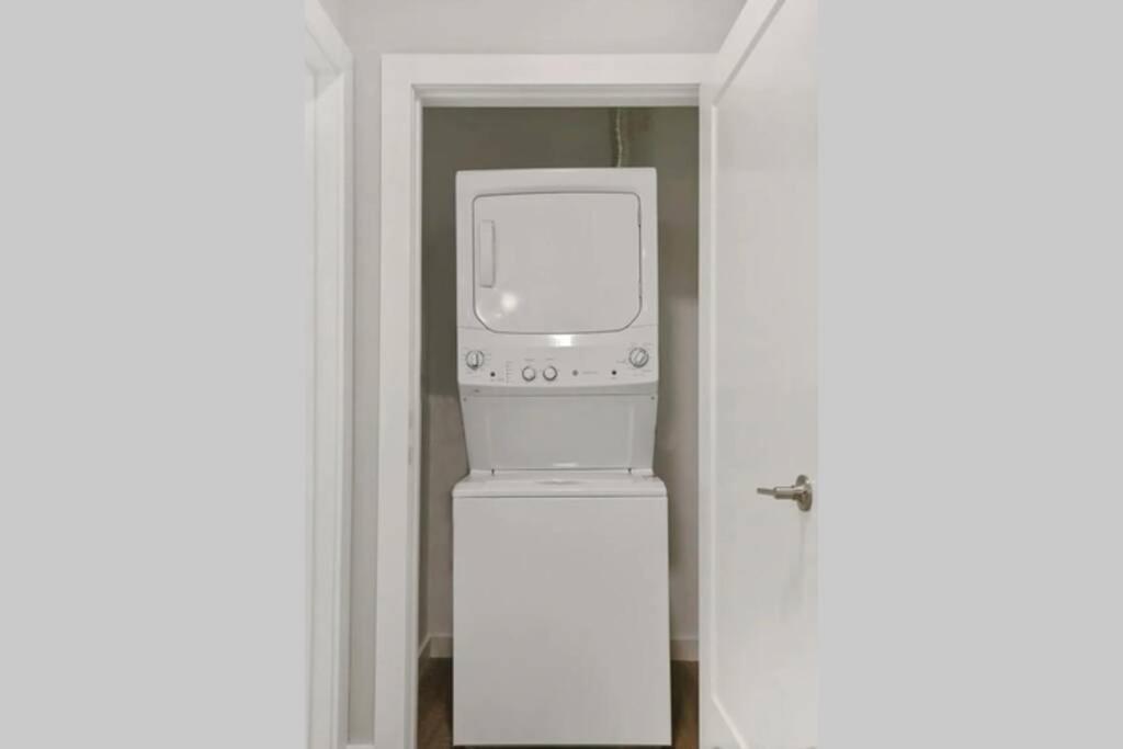 Luxury Apartment With Gym, Steps From Commuter Rail #4011 Reading Luaran gambar
