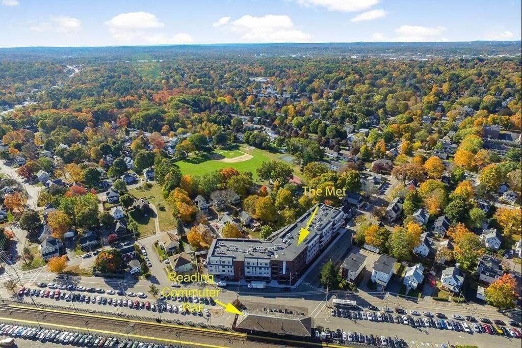 Luxury Apartment With Gym, Steps From Commuter Rail #4011 Reading Luaran gambar