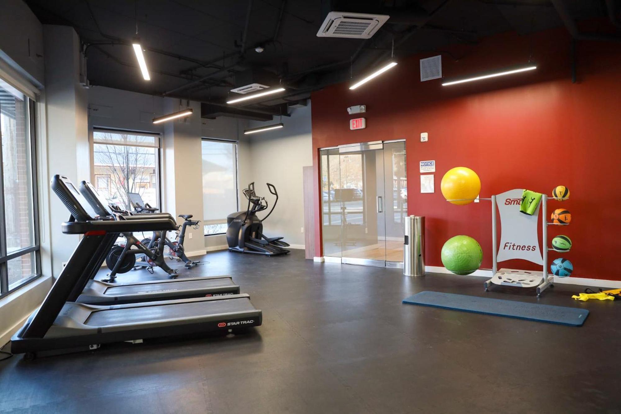 Luxury Apartment With Gym, Steps From Commuter Rail #4011 Reading Luaran gambar